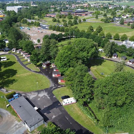 Skara Stads-Camping & Stugby Exterior foto